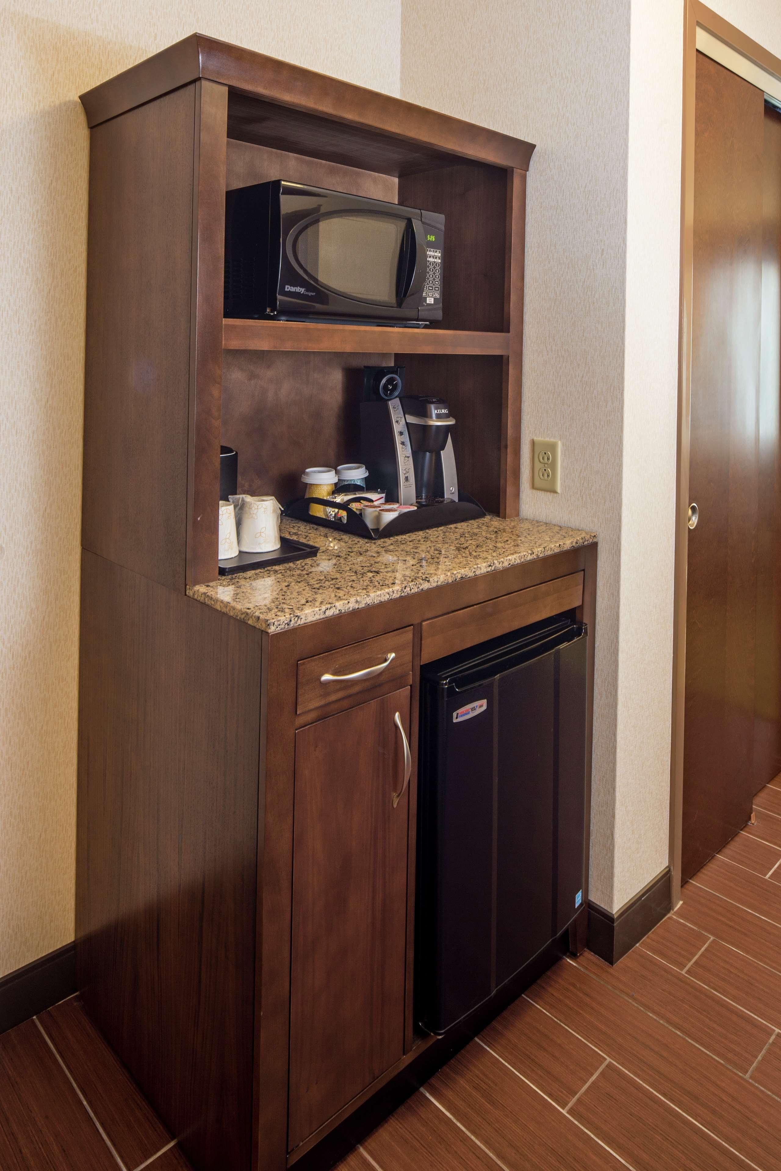 Hilton Garden Inn Uniontown Exterior foto