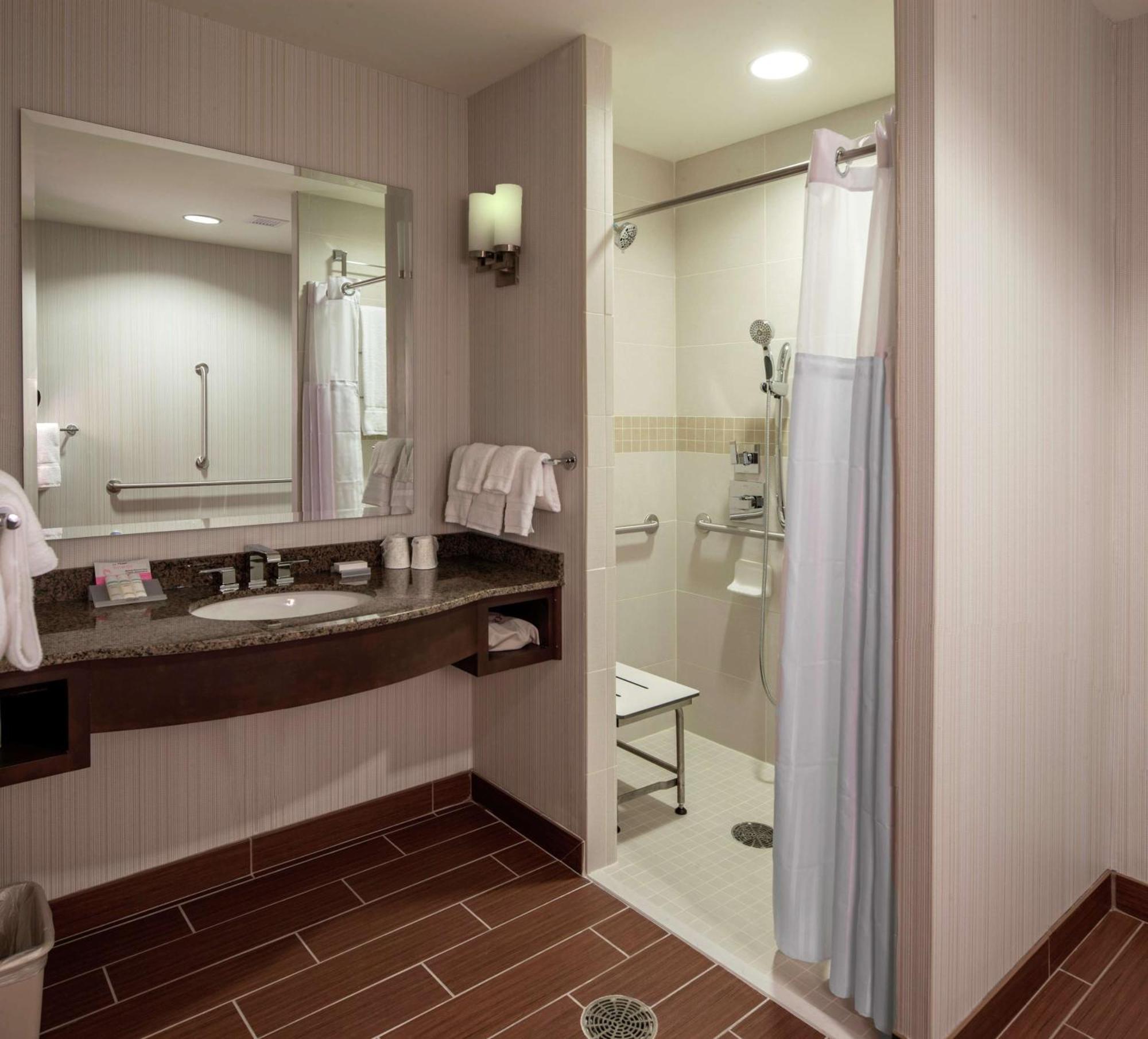 Hilton Garden Inn Uniontown Exterior foto
